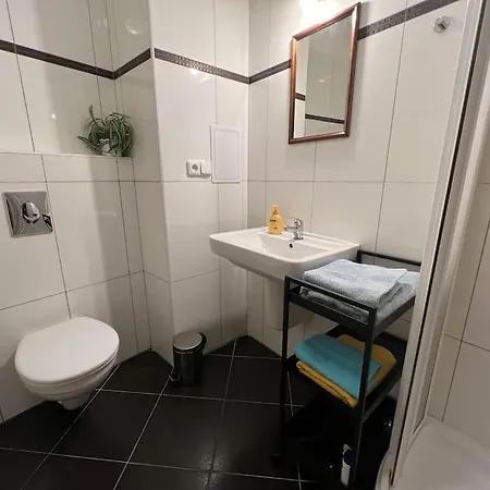 Modern Apartment Krymska & Francouzska Street Prague Exterior photo