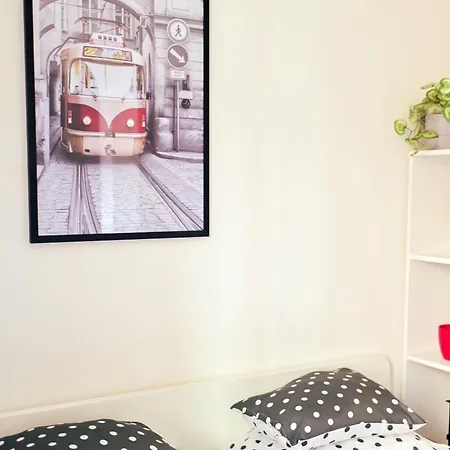 Modern Apartment Krymska & Francouzska Street Prague Exterior photo