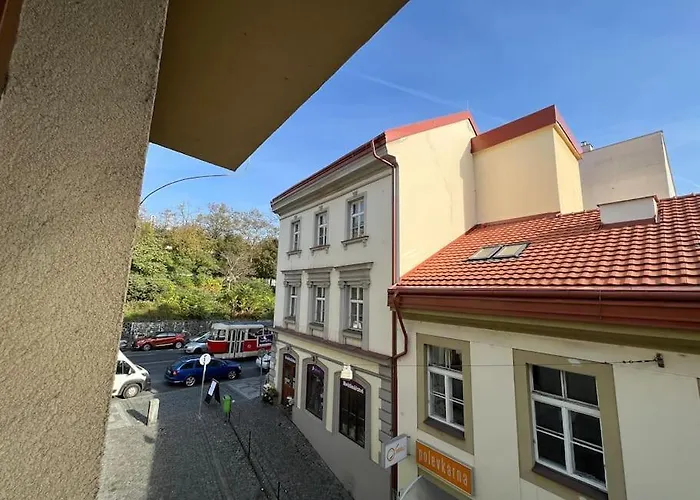 Modern Apartment Krymska & Francouzska Street