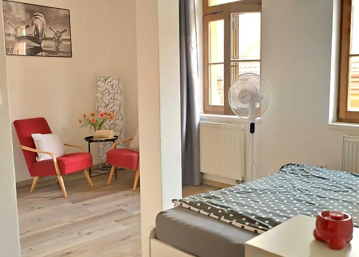 Modern Apartment Krymska & Francouzska Street